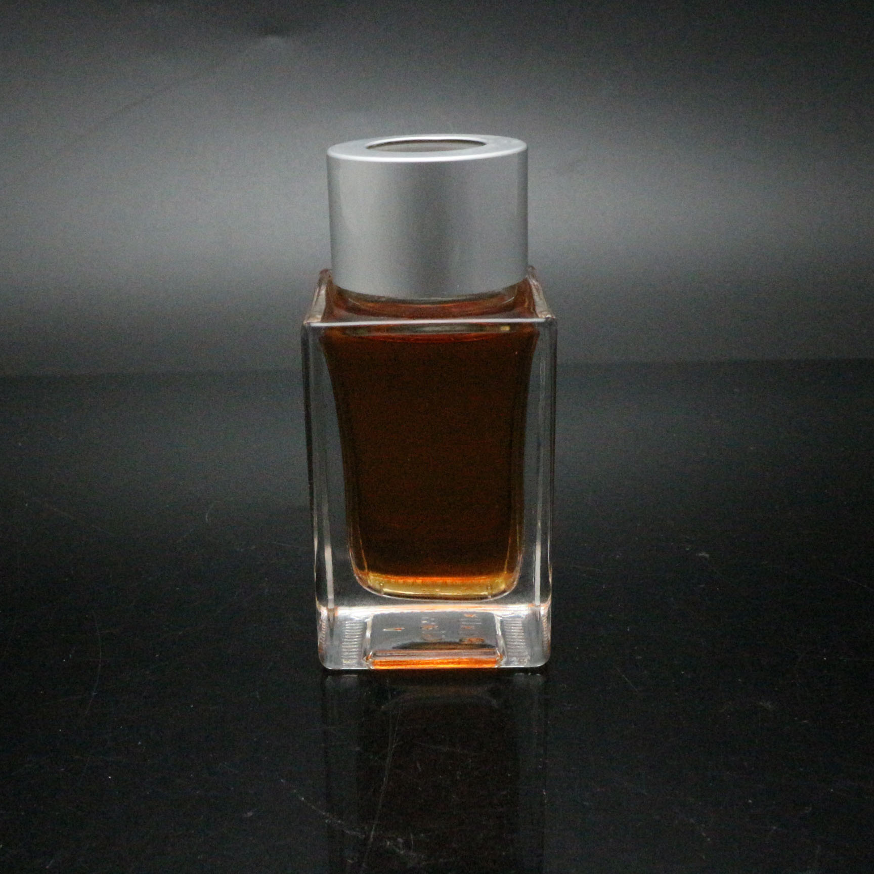 Wholesale Price China Candlestick Wedding Props Ornaments -
 80ml 60ml diffuser glass bottles with silver cap – Linlang